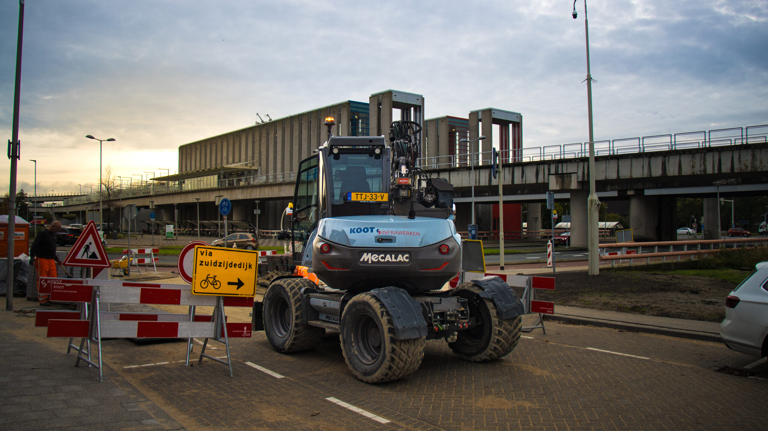 KOOT-inframachine op een bouwplaats